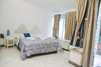 Bed & Breakfast Domus Dea Roma