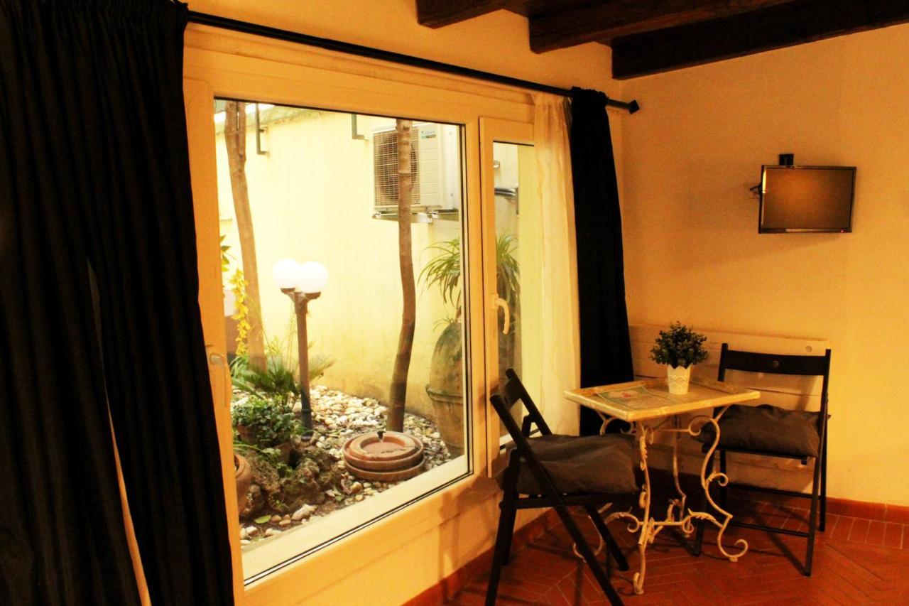 Domus Dea Couette-café 3*